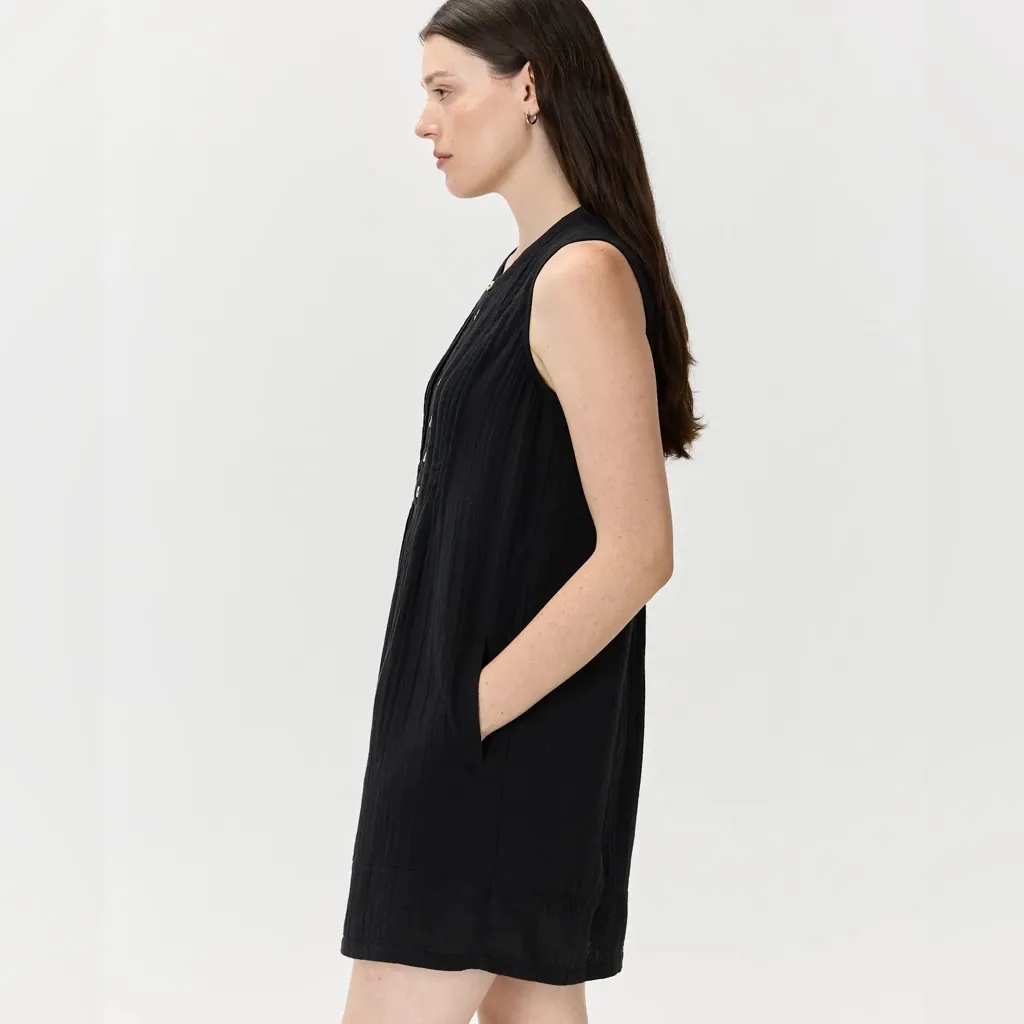 NWT Quince women's 100% organic cotton gauze sleeveless black swing dress Sz S - Image 3