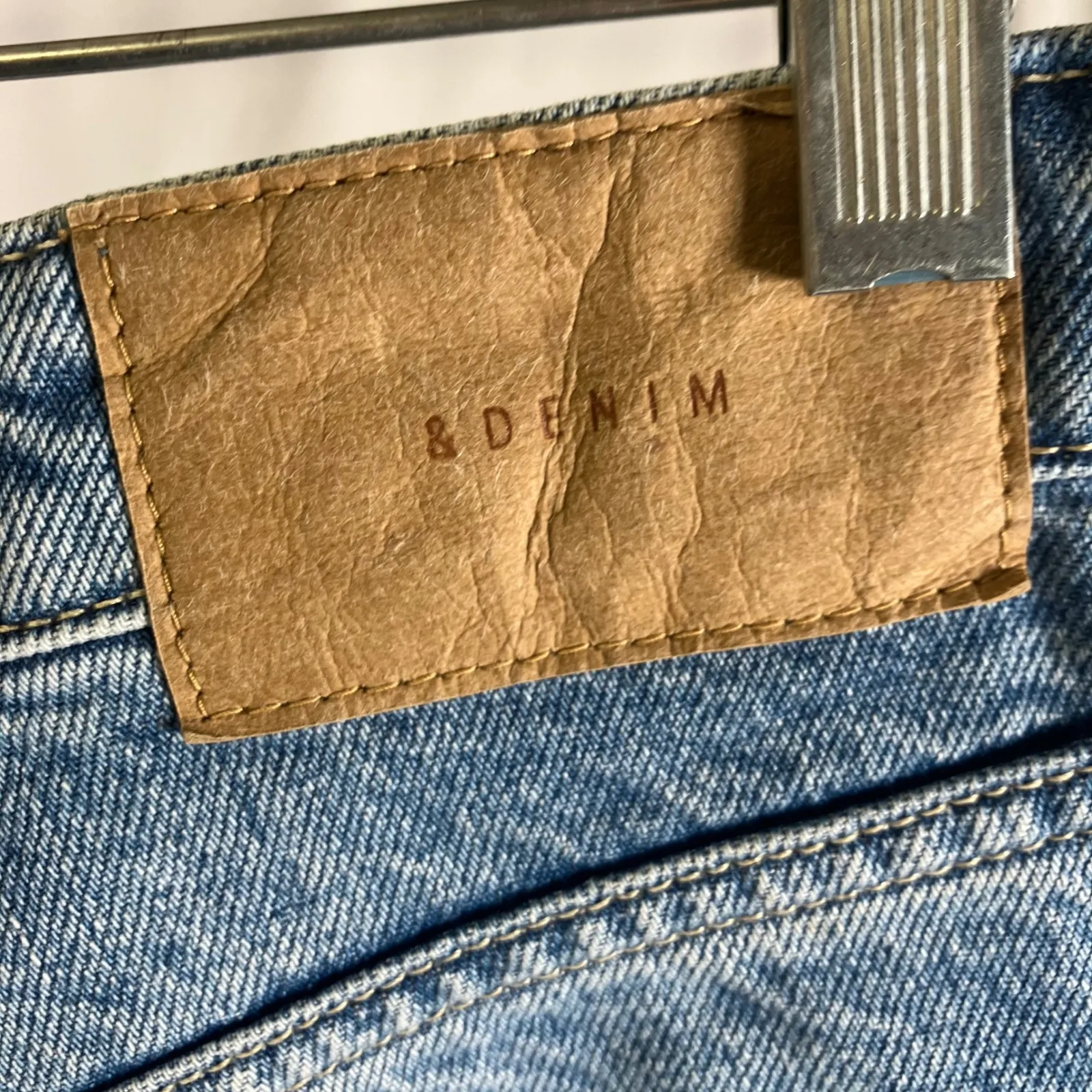 H&M &Denim Bermuda Shorts Women's US 6 Baggy‎ Loose Fit Low Waist Blue Denim - Image 6