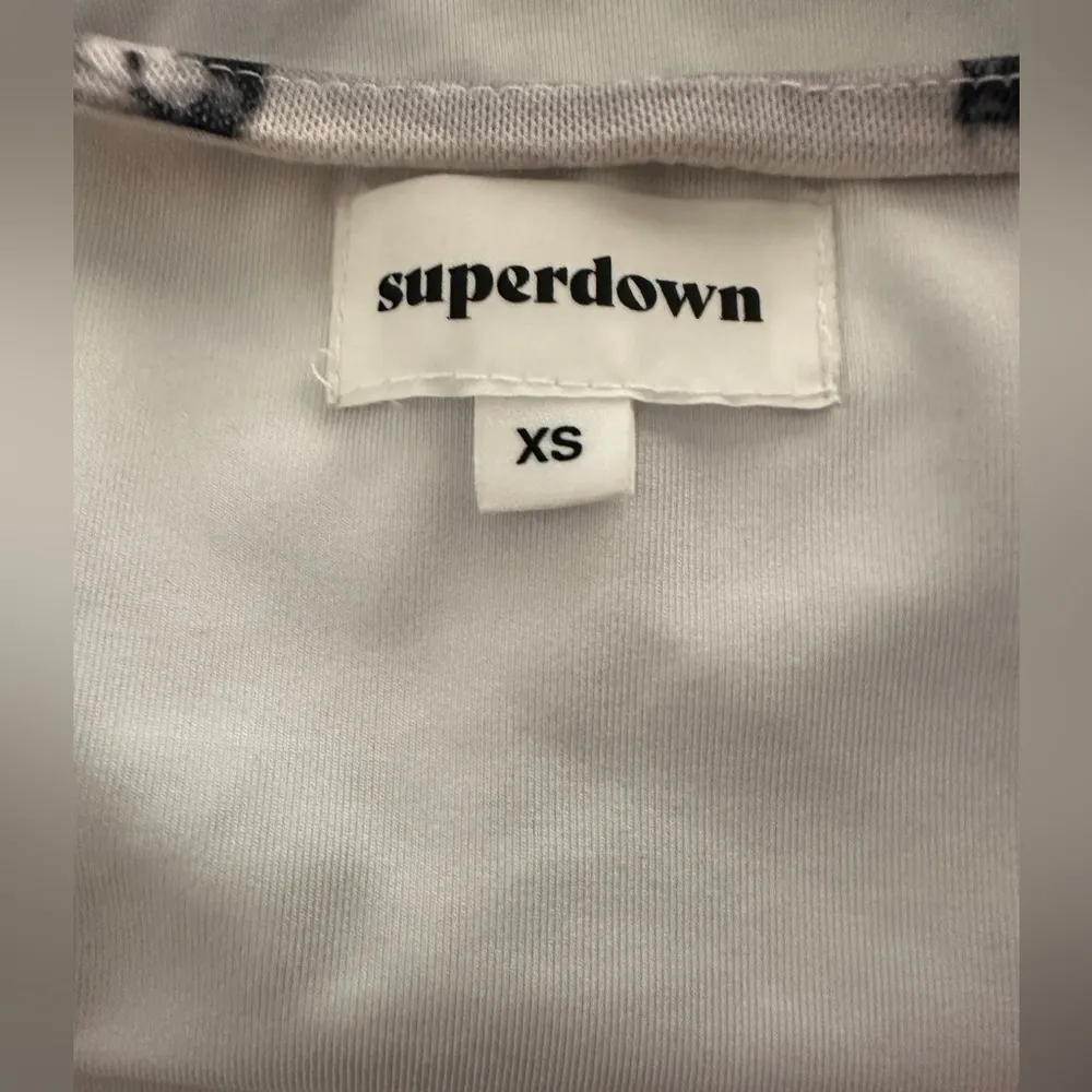 Superdown Newspaper Print Strapless Crop Top Sz XS - Image 5