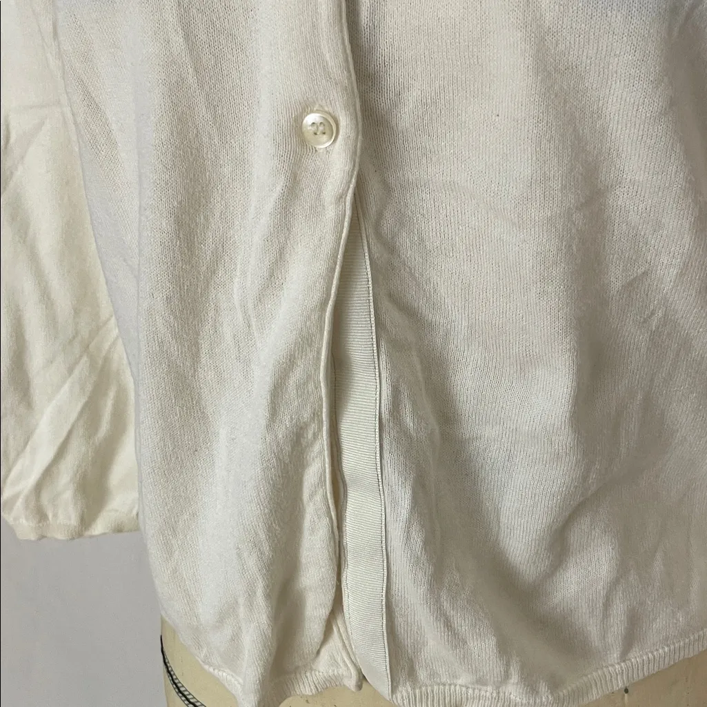 American Eagle Outfitters Cream Button-Up Cardigan Size Medium - Image 3