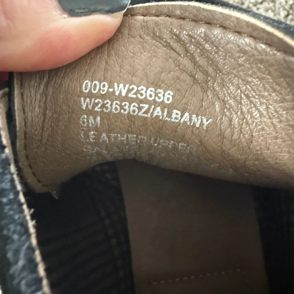 White Mountain auburn black suede booties women's size 6M - Image 10