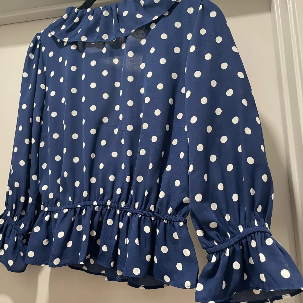 LIKE NEW Forever 21 F21 Navy Blue & White Polka Dot Ruffle Blouse - S - Image 13