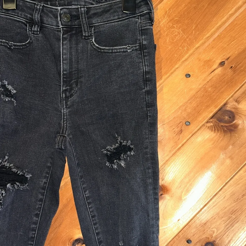 American Eagle super high-rise black jeggings distressed knee skinny jeans - Image 5