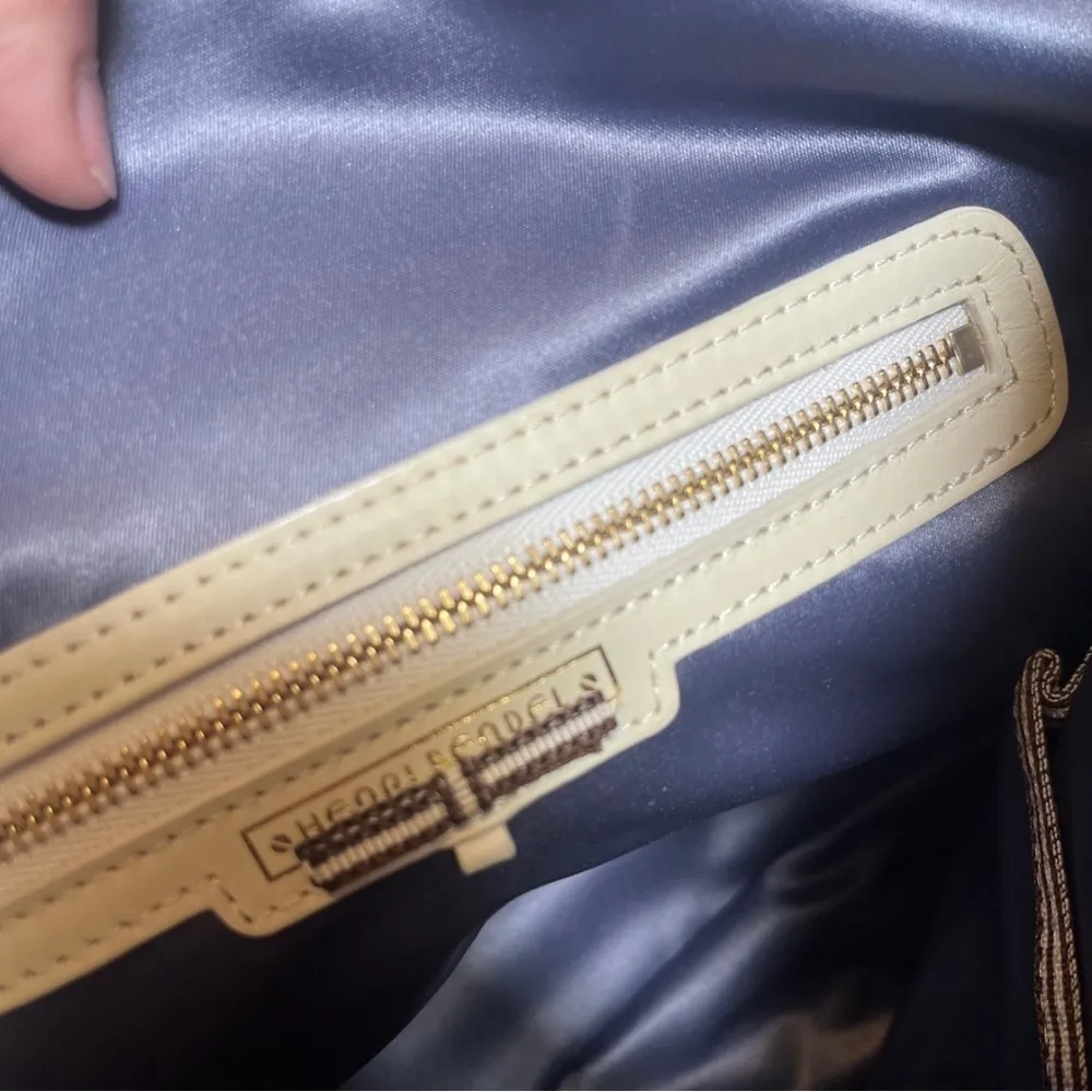 Henri Bendel SoHo Messenger Grey Pebbled Leather Bag - Image 8