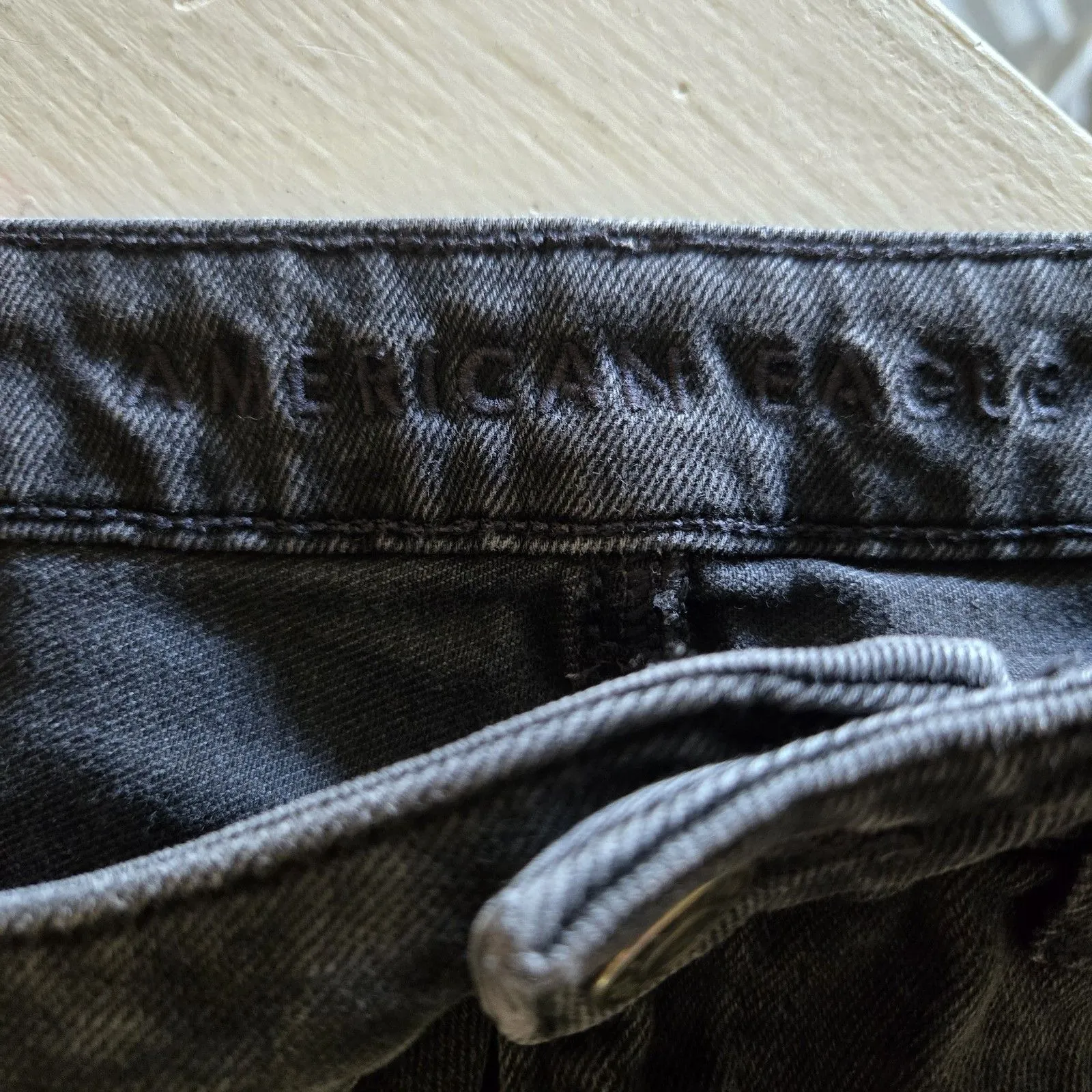 American Eagle Wide Leg Jeans Black Ripped Mom Jean Size 6 Y2K Destroyed Denim - Image 6