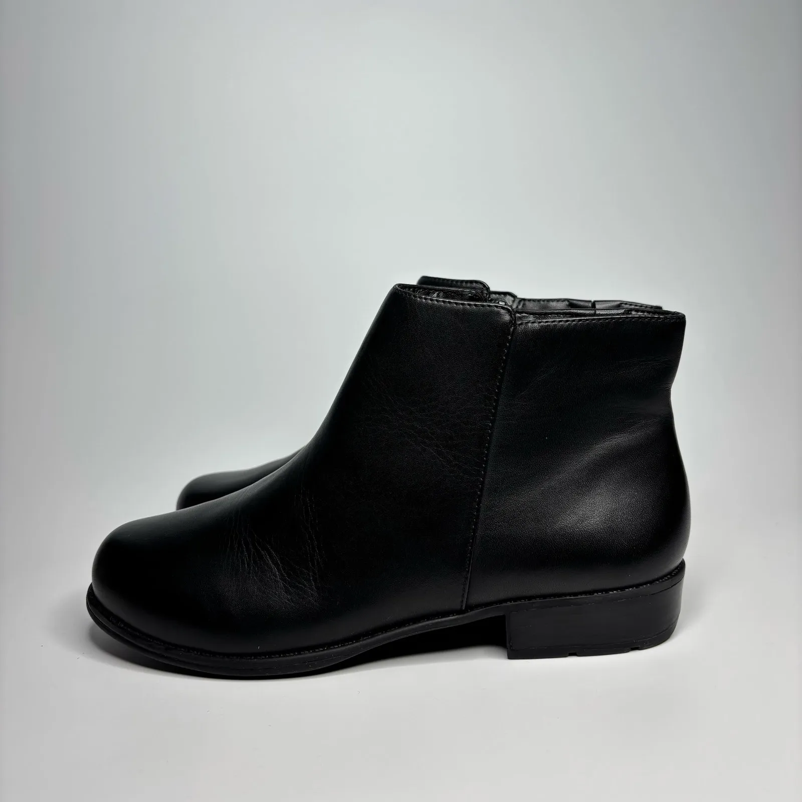 Walking Cradles Lewis Nappa Leather Boots in Black Size 7 - Image 4