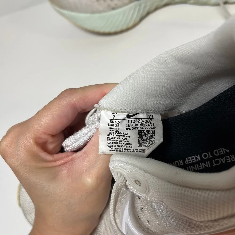 Nike Women's React Infinity Run‎ Flyknit 2 Platinum Tint Size 7 Run Ct2423-007 - Image 5