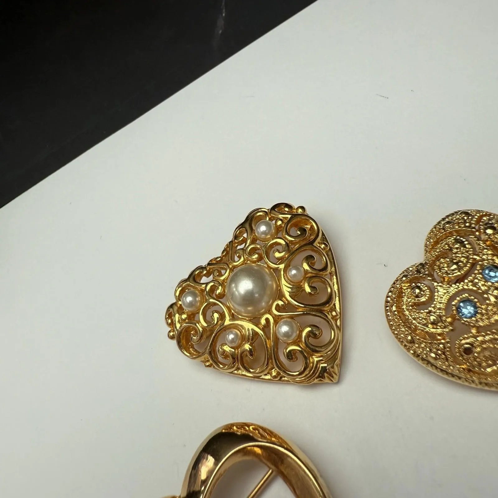 Heart Shape Brooch Pin 1 With Faux Pearl 2 Blue Rhinestone Gold Tone Lot Of 3 - Image 13