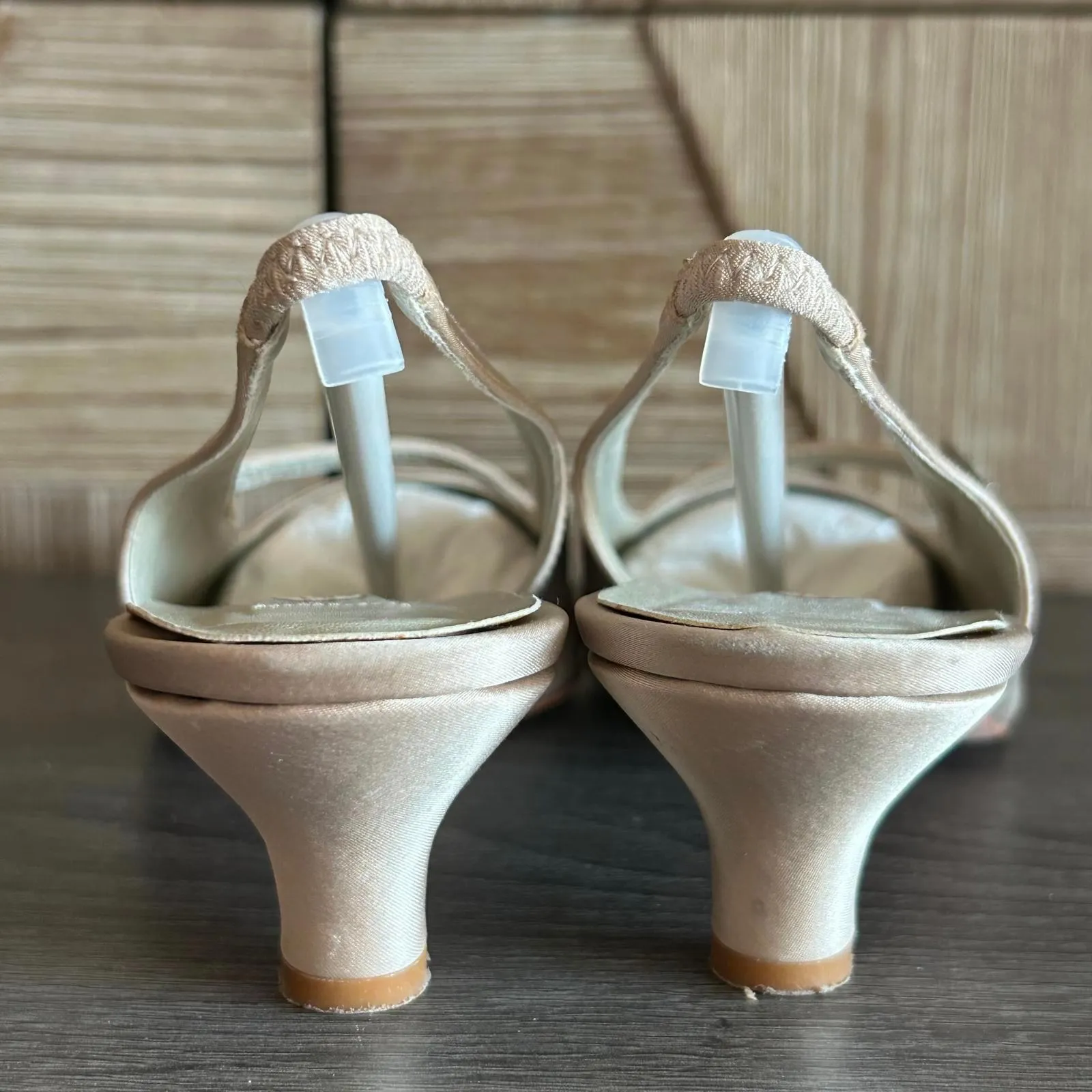 Talbots Women's Champagne Satin Slingback Heels Size 8AA - Image 4