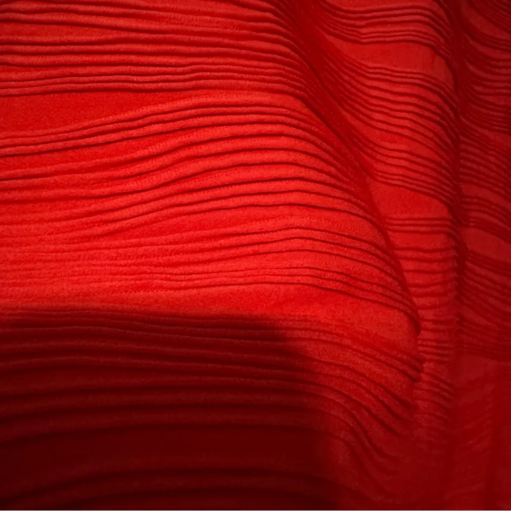 Elegant Red Women's Romper Shorts Size L - Image 3