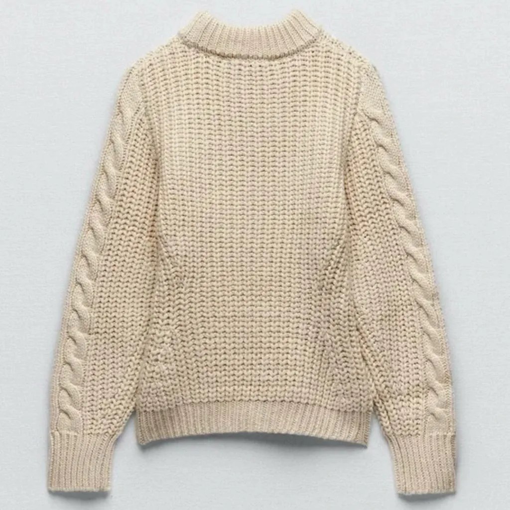 ZARA Fitted Chunky Cable Knit Crew Neck‎ Pullover Sweater in Cream Size Small - Image 4