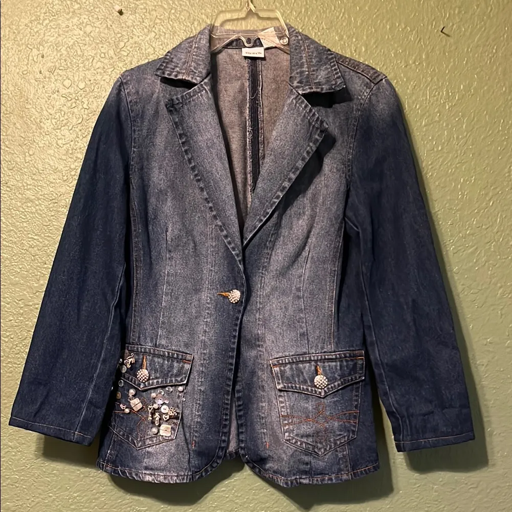 Stylish Vintage Denim Jacket with Embellishments rhinestone buttons Blue Size L - Image 2