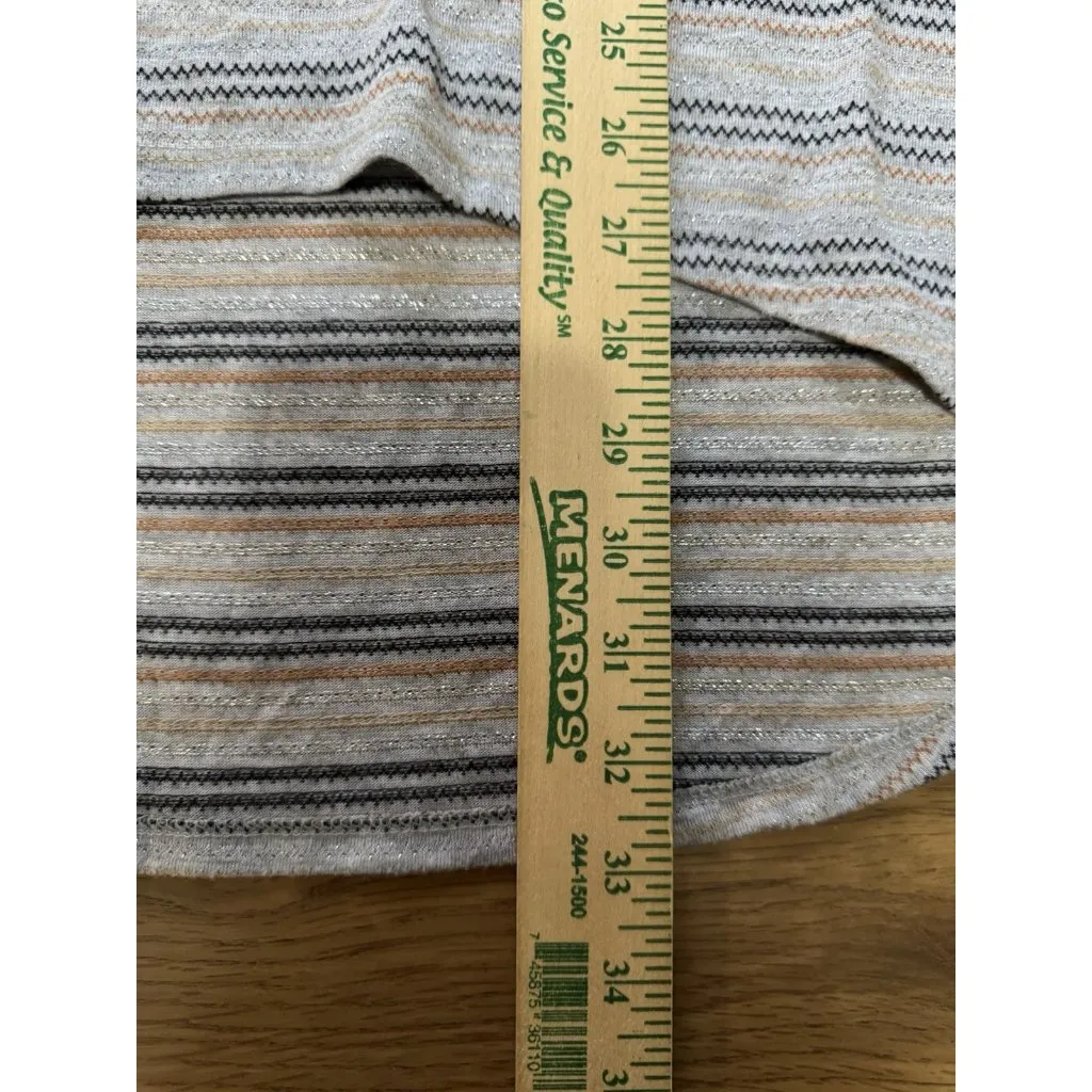 LuLaRoe Women Tunic Top Size Small Short Sleeve Hi Low Metallic‎ Casual Relaxed - Image 4