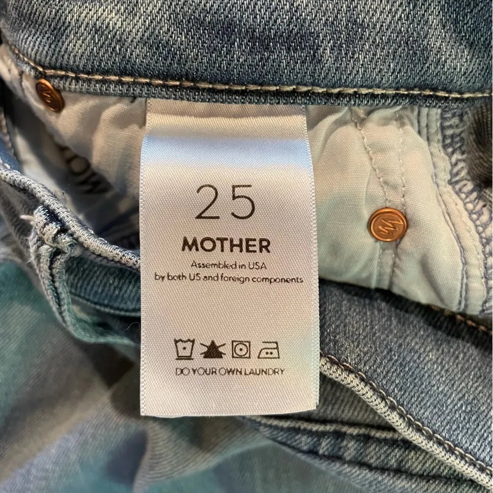 MOTHER The Vamp Fray Mid Rise Skinny Jeans in Crack The Whip 25 - Image 9