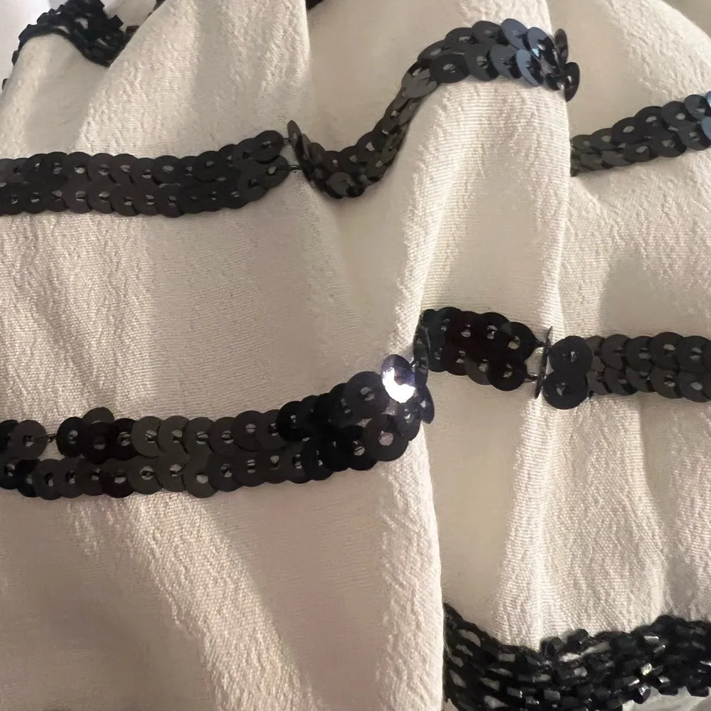 Brand new sequence skirt. Perfect for Xmas Black Size M - Image 4