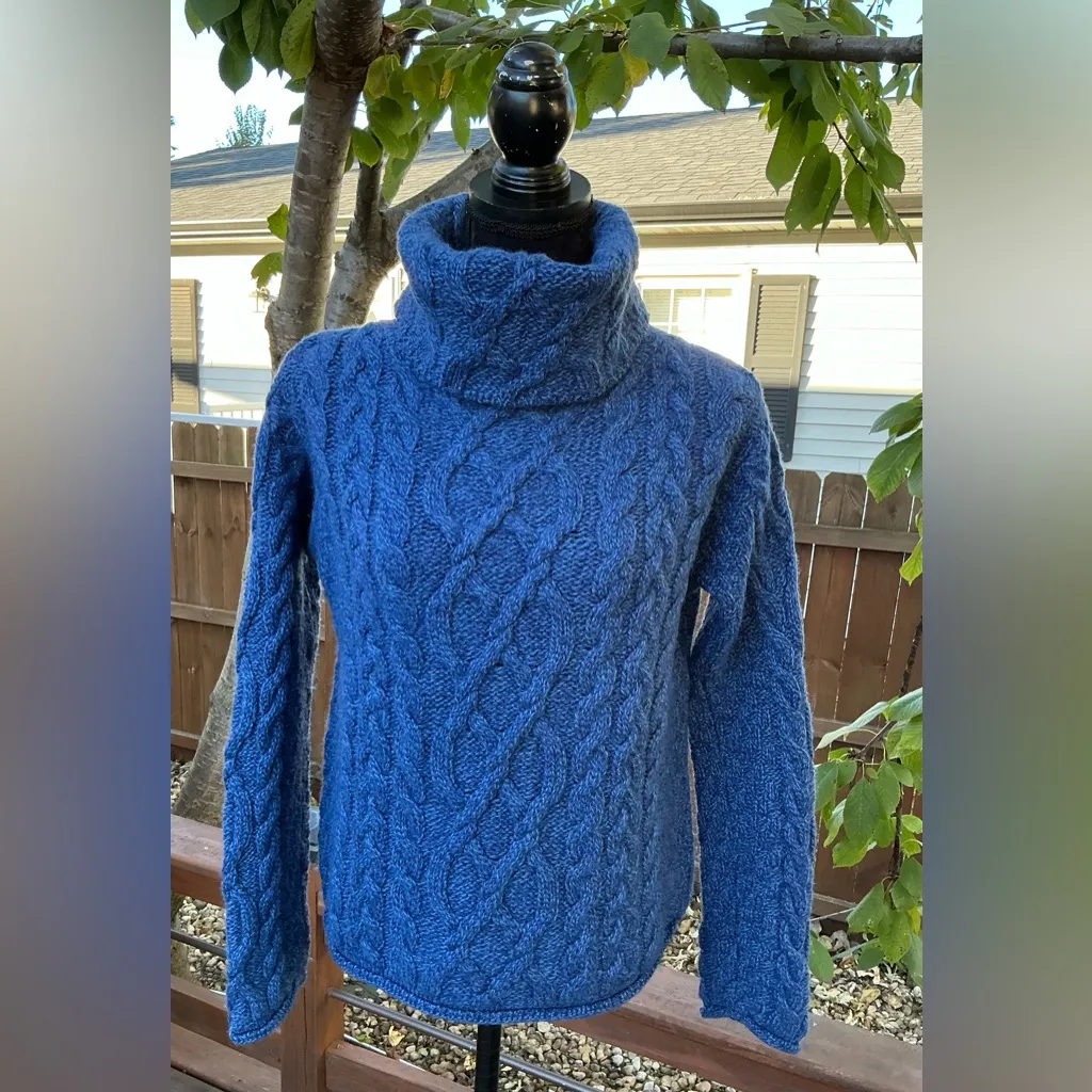 Beautiful wool sweater 💙💙 Blue - Image 3