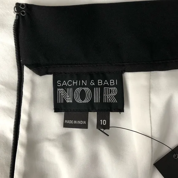 New  Noir Black Lace Skirt Knee Length Slit Laser Cut - Image 13