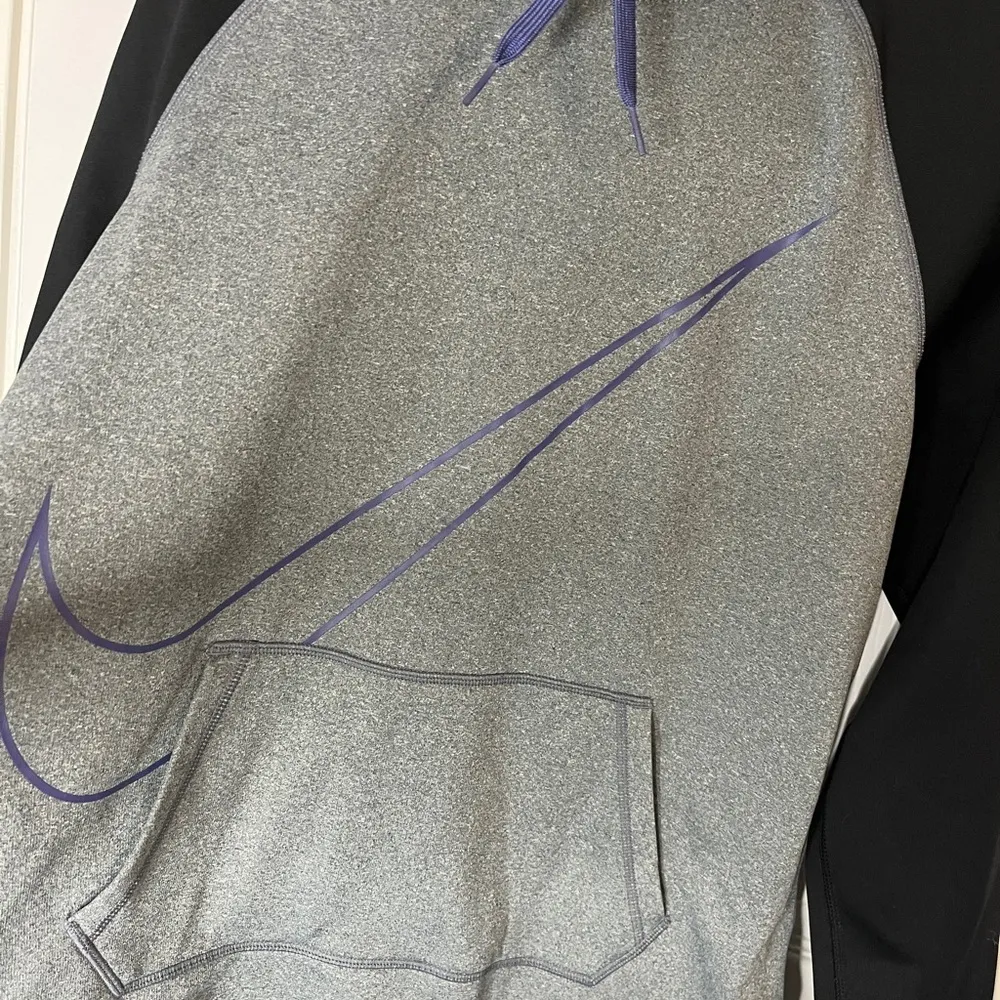 NIKE DRI-FIT Hoodie with Kangaroo Pocket & Thumb Holes - Image 3