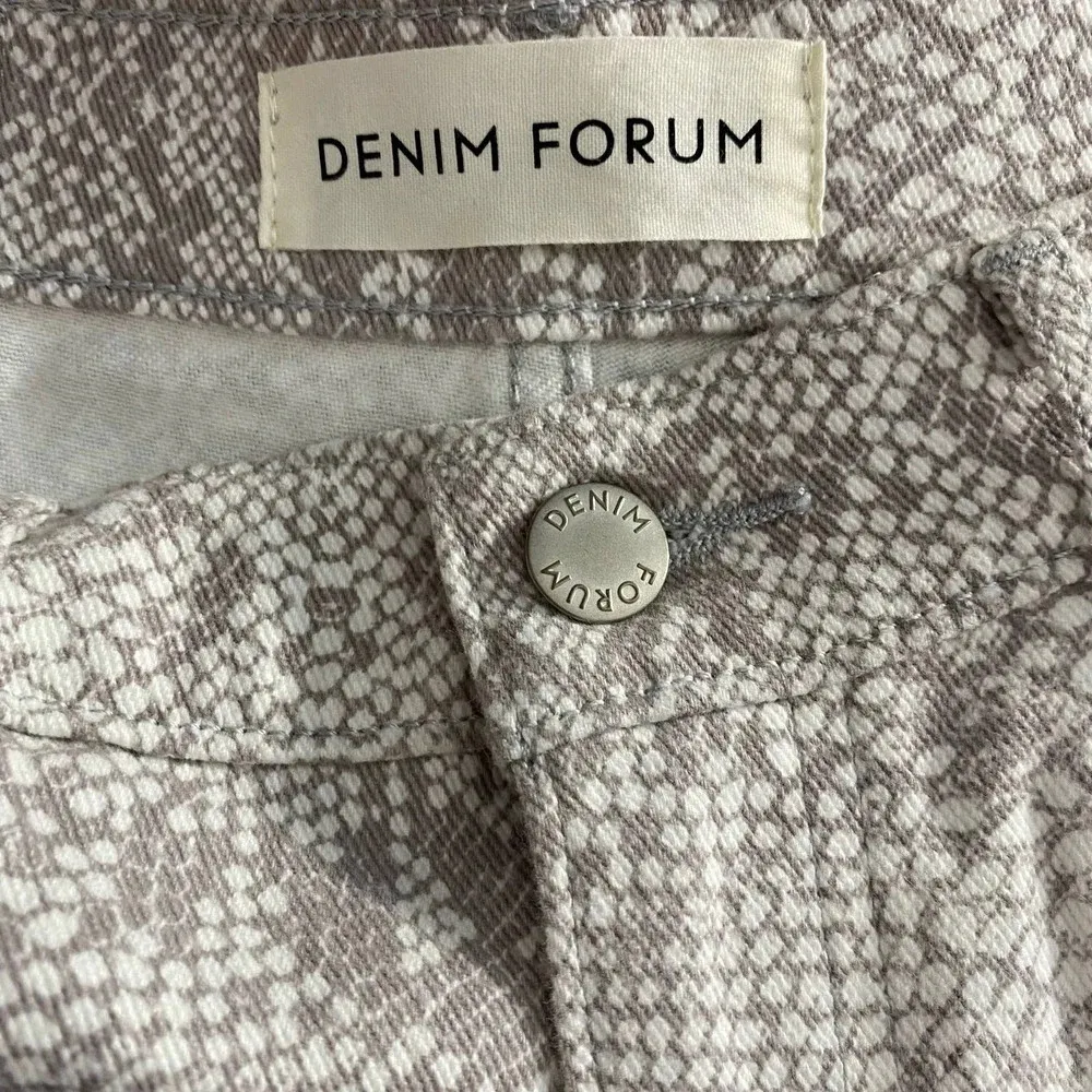 Aritzia Denim Forum Lola Jeans High-Rise‎ Skinny Crop Snake Print White Size 26 - Image 9