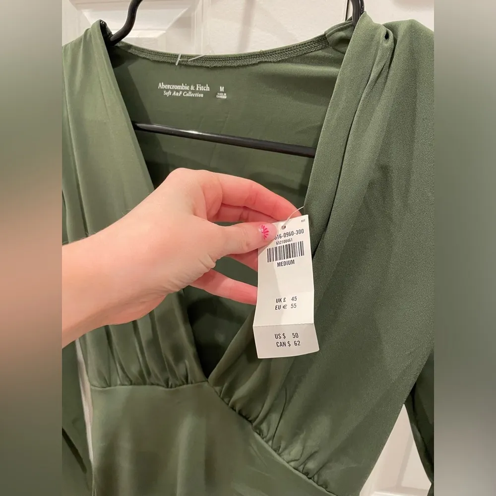 Abercrombie NWT Green Long Sleeve Bodysuit - Image 3