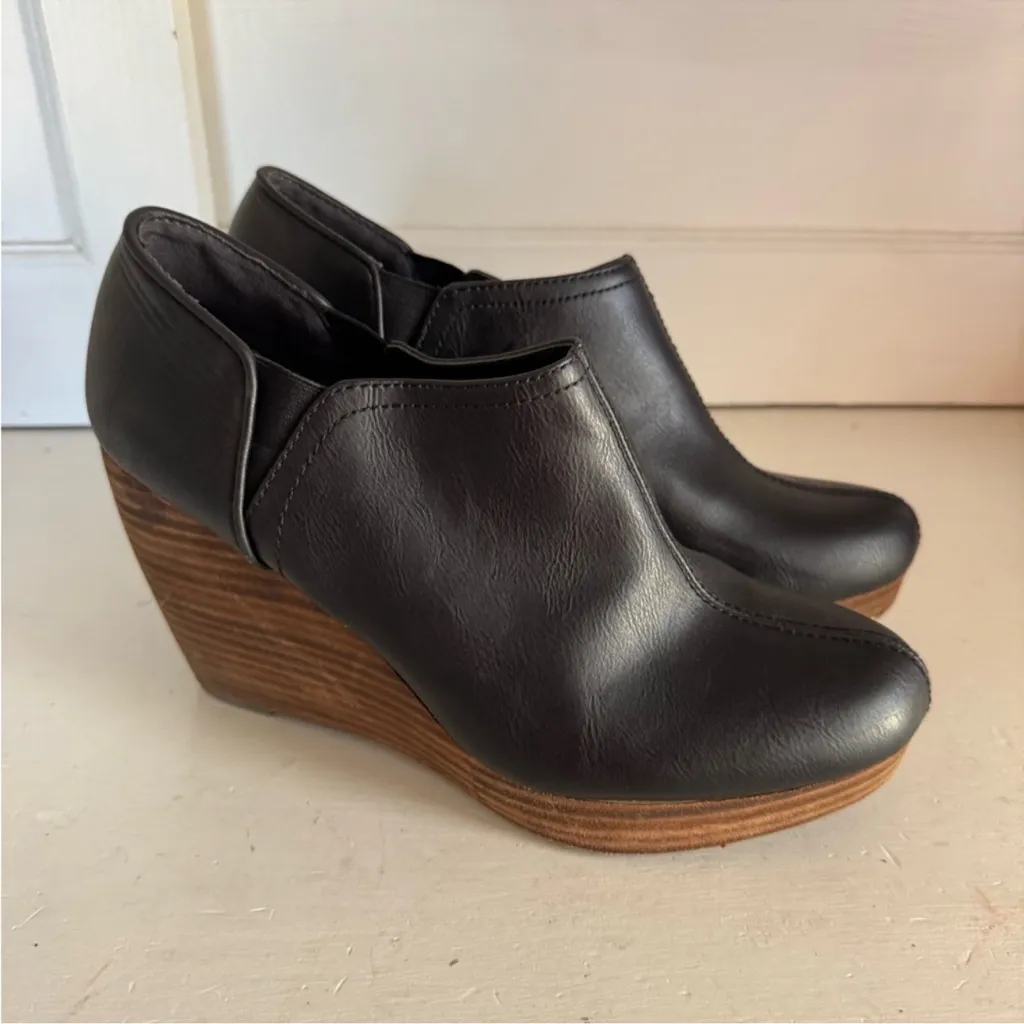 Dr. Scholl’s black Harlan wedge booties size 10 - Image 2