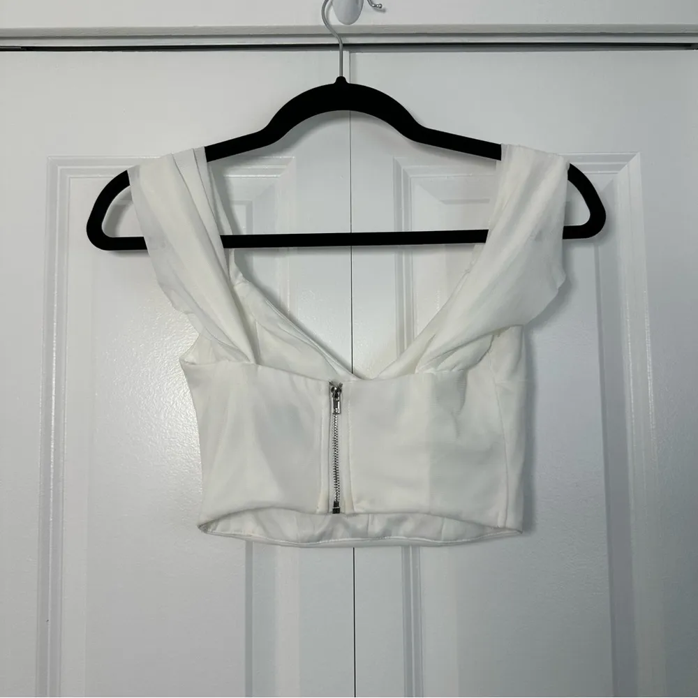 Hello Molly Women’s White Draped Crop Top Size 2 - Image 2