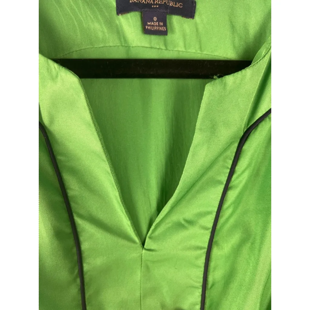 Banana Republic Size 0 Green Sheath Dress Black Trim Piping V-Neck Sleeveless Cl - Image 6