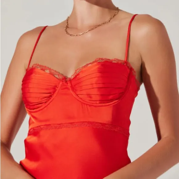 NWOT ASTR The Label Florianne Maxi Dress in Orange - Image 3