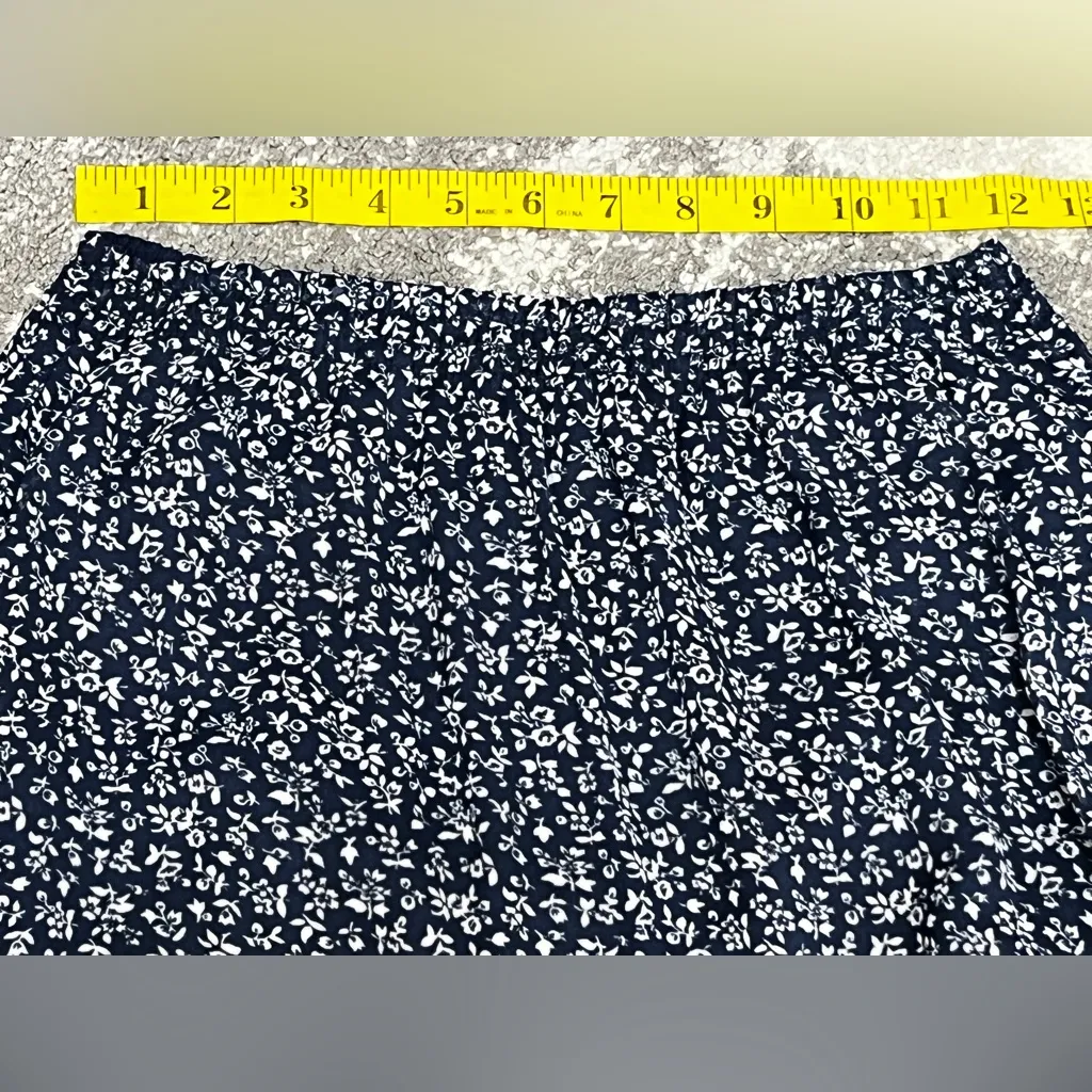 Abercrombie & Fitch Long Floral Skirt Blue and White Size S - Image 9