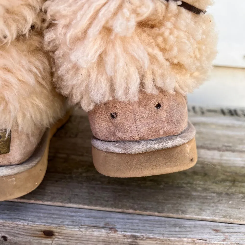 UGG Rainier Style 5189 LE Suede Shearling Boots Size 8 - Image 2