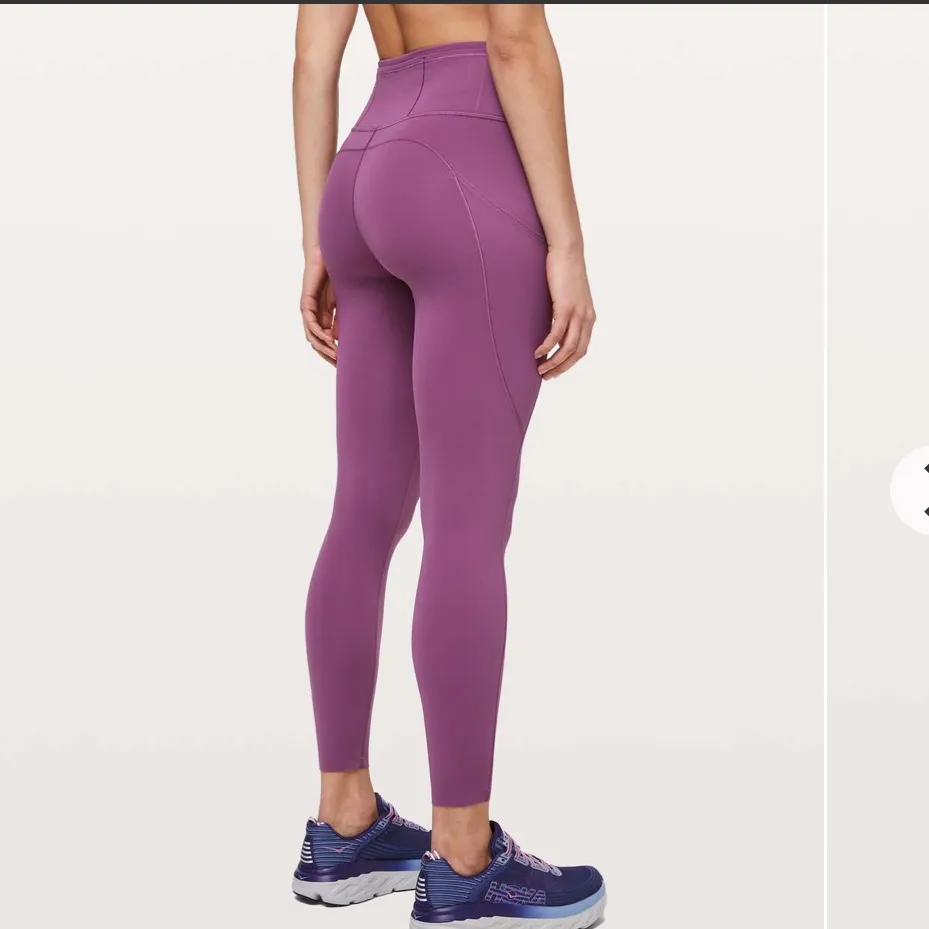 Lululemon Fast & Free 7/8 Tight II *Non-Reflective Nulux 25"
Vintage Plum - Image 2