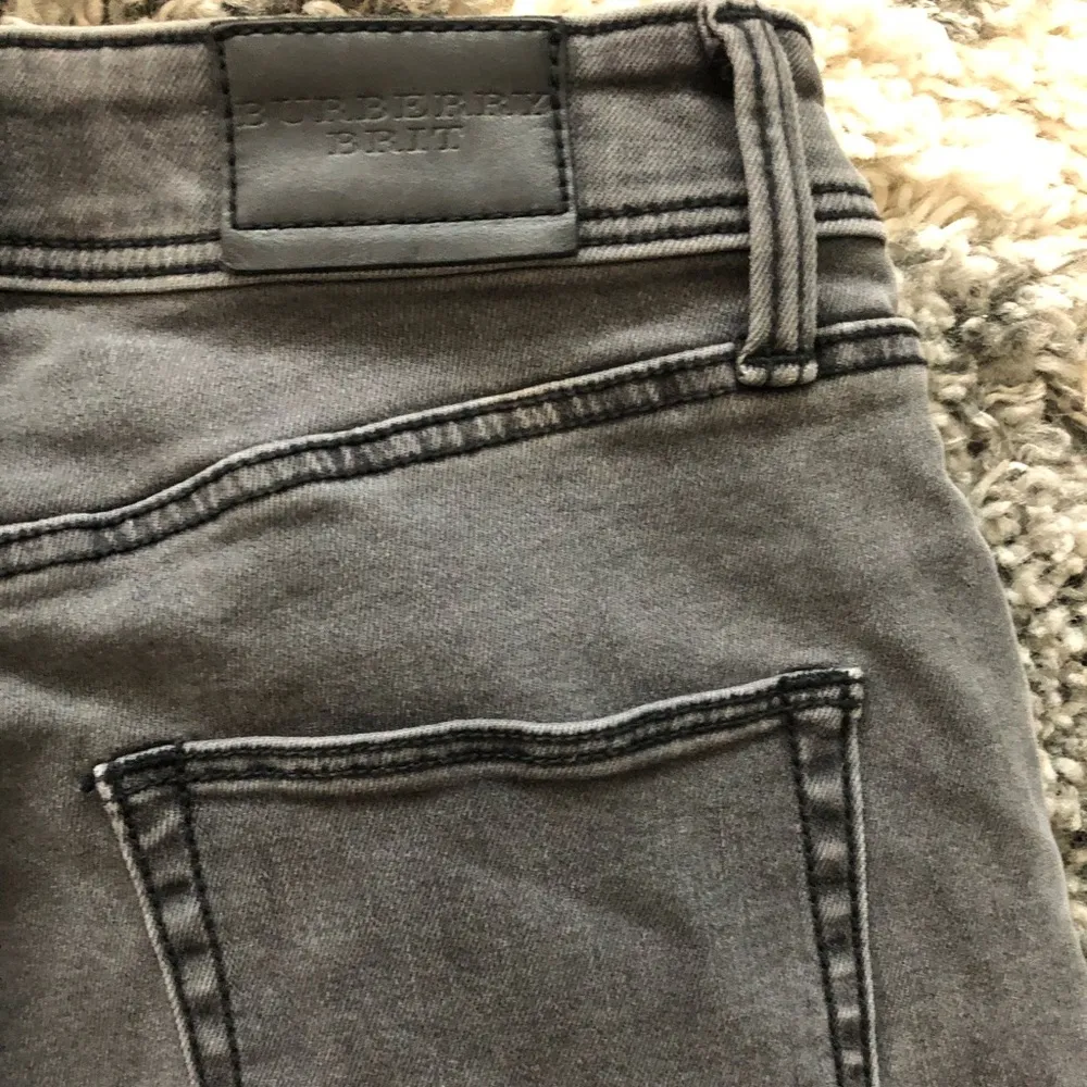 Burberry Brit Faded Black High-Rise Skinny Jeans - Image 7