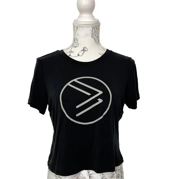 SAVVI‎ Moving Forward Together Logo Crop Prince Tee Size S NWT Gray - Image 6