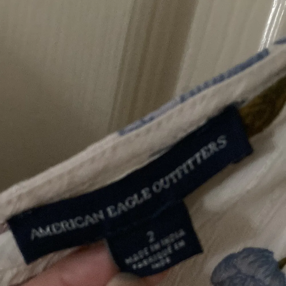 NEW American Eagle Maxi Floral Long Romper Side Slits V-Neck Tan Size 2 NWOT - Image 3