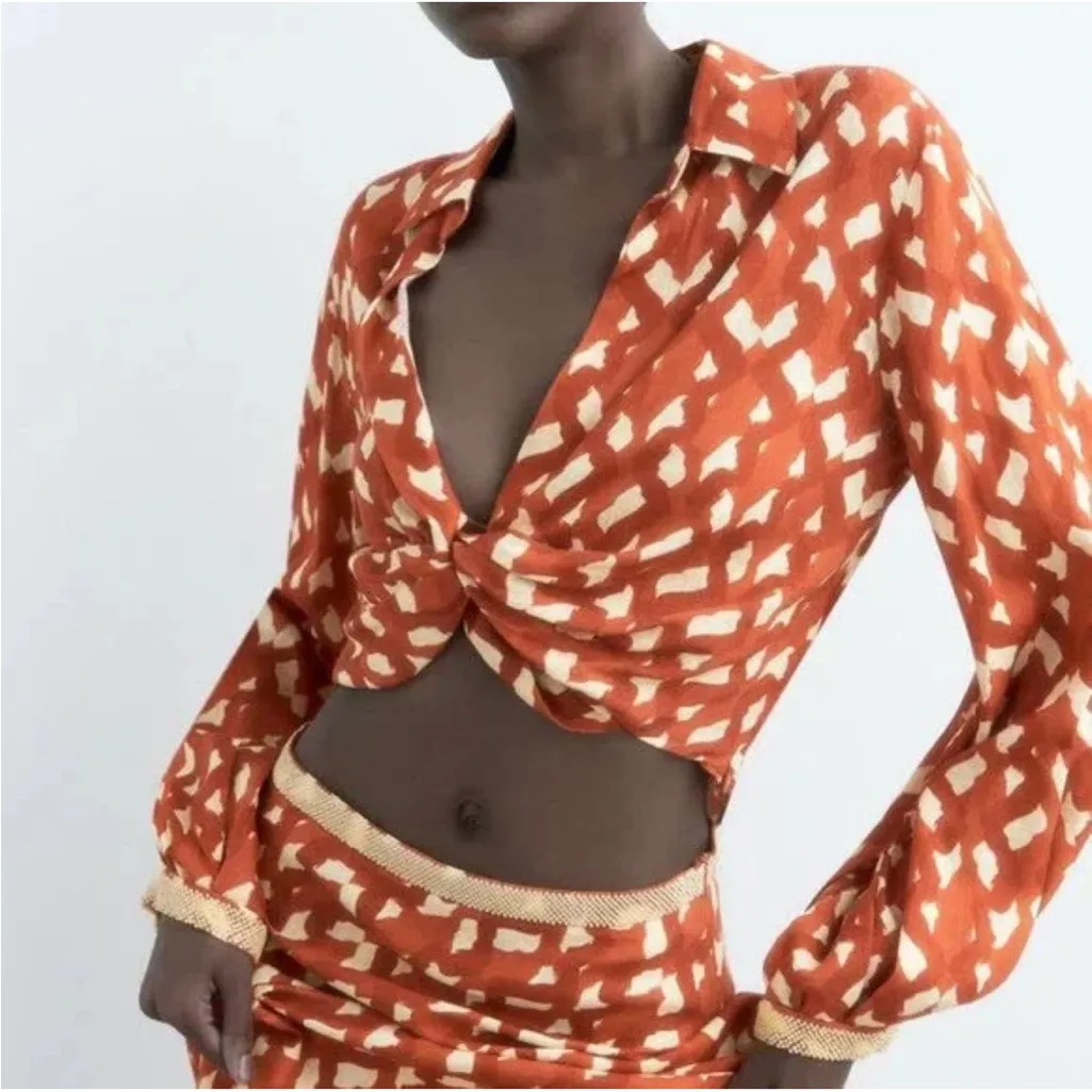 Net Zara‎ bloggers favorite linen printed blouse w/ bead embellished cuffs - Image 2