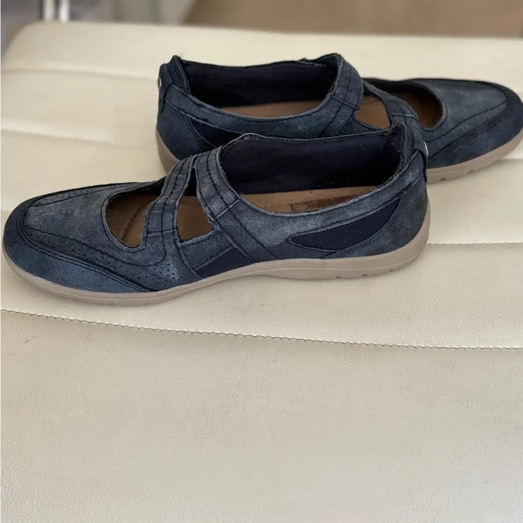EARTH Origins Tiffany Woman's Mary Jane Suede Comfort Sport Shoe‎ Size 7.  Blue - Image 4