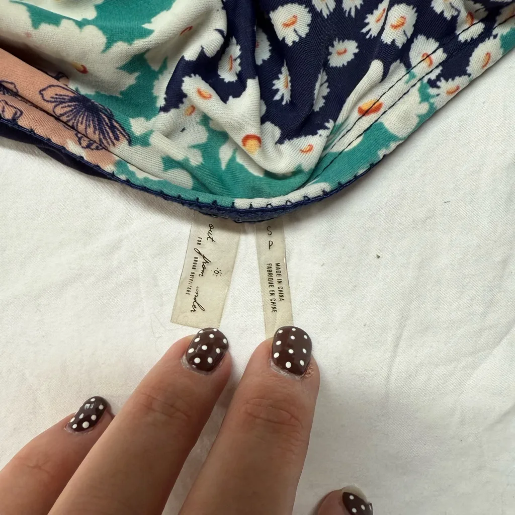 Out From Under Sandy Shirred Cutout
One-Piece Swimsuit - Size Small - Image 7