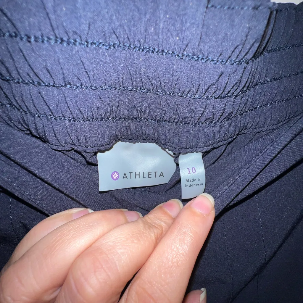 Athleta Chelsea Cargo Pant size 10 - Image 3