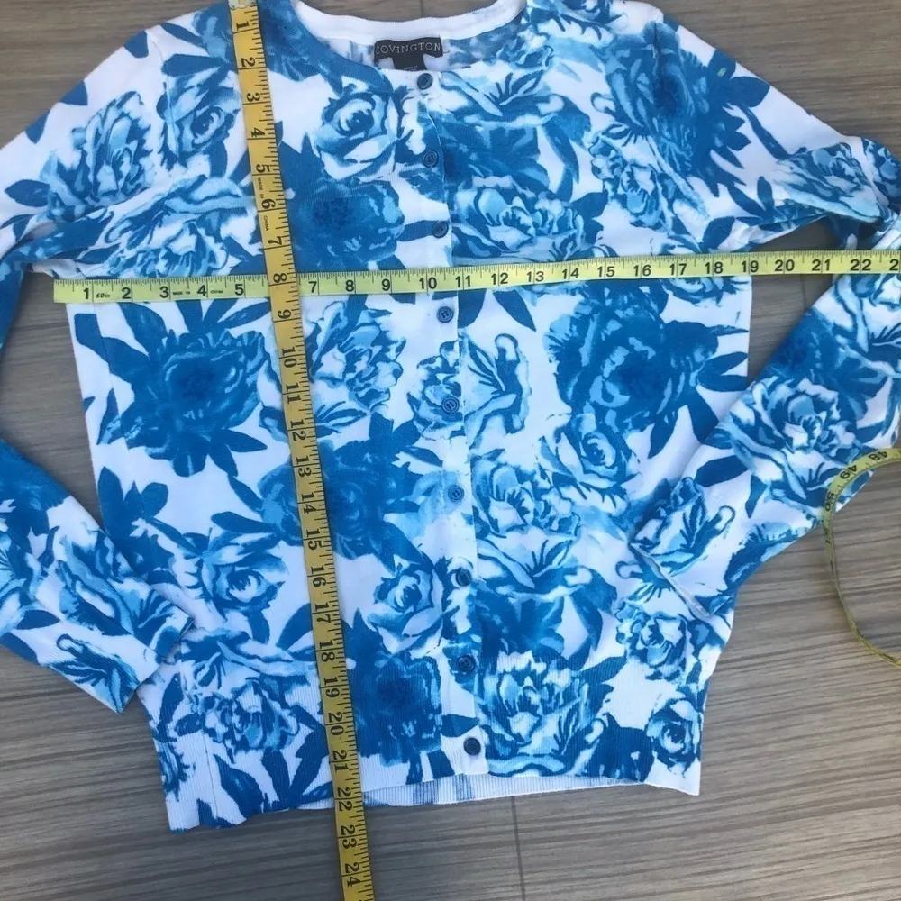 Covington Floral cardigan sweater Size Medium - Image 8