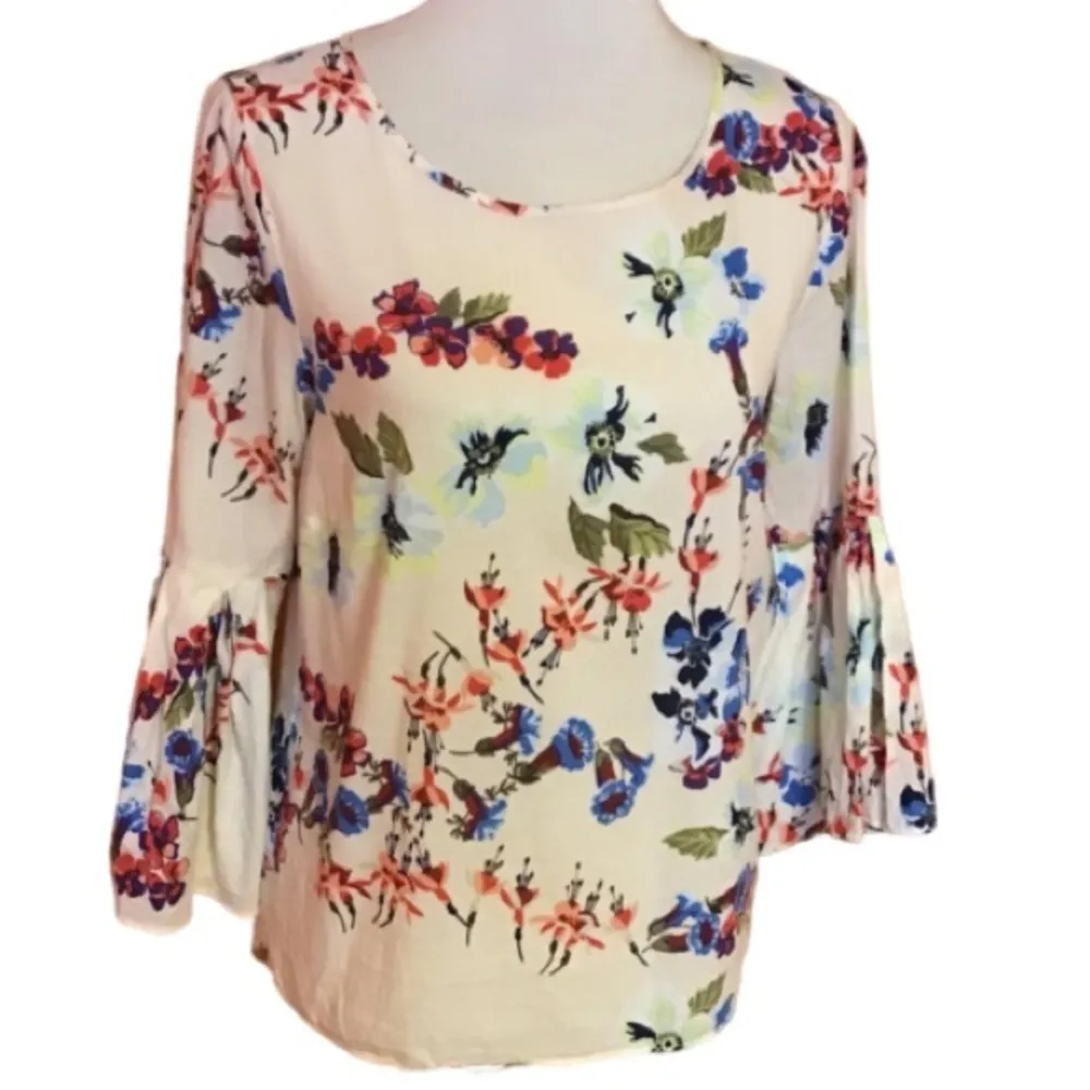 Jane & Delancey Floral Bell Sleeve Blouse Boho Romantic Top - Image 2
