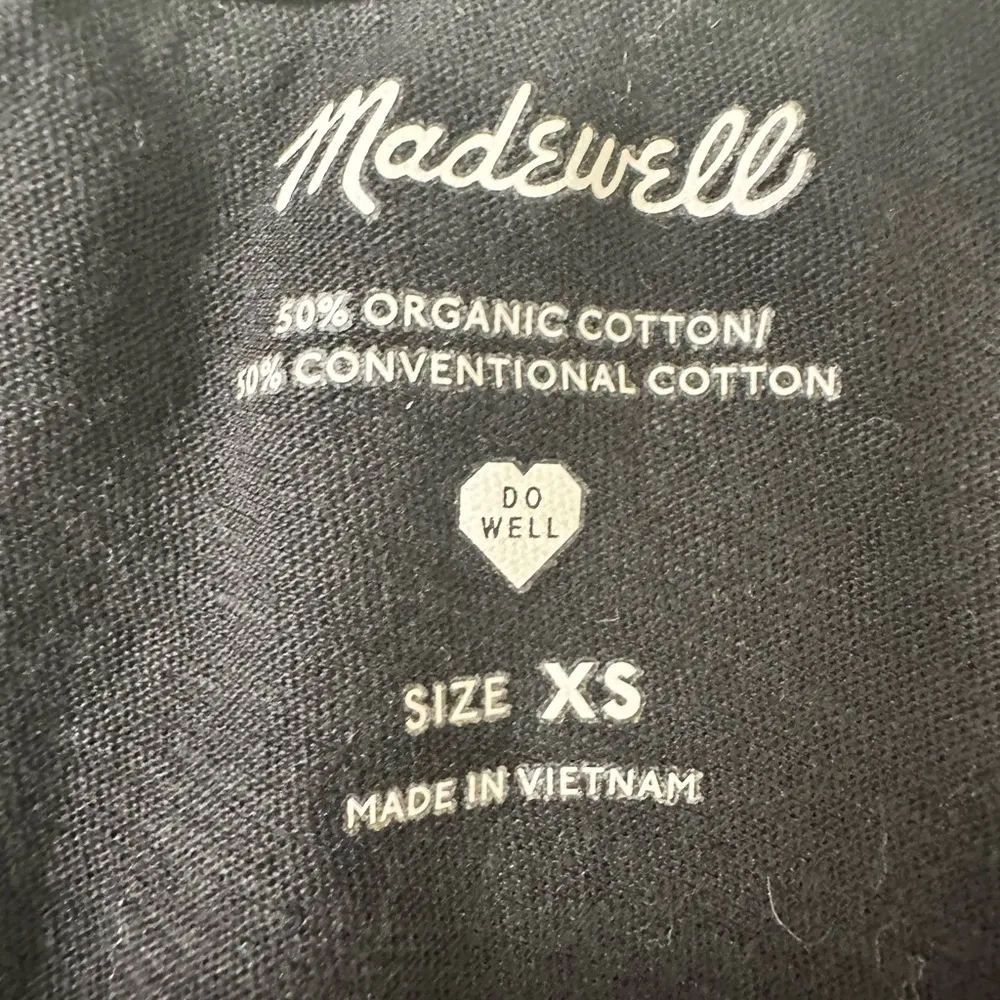 Madewell black vneck sleeveless tank top - Image 5