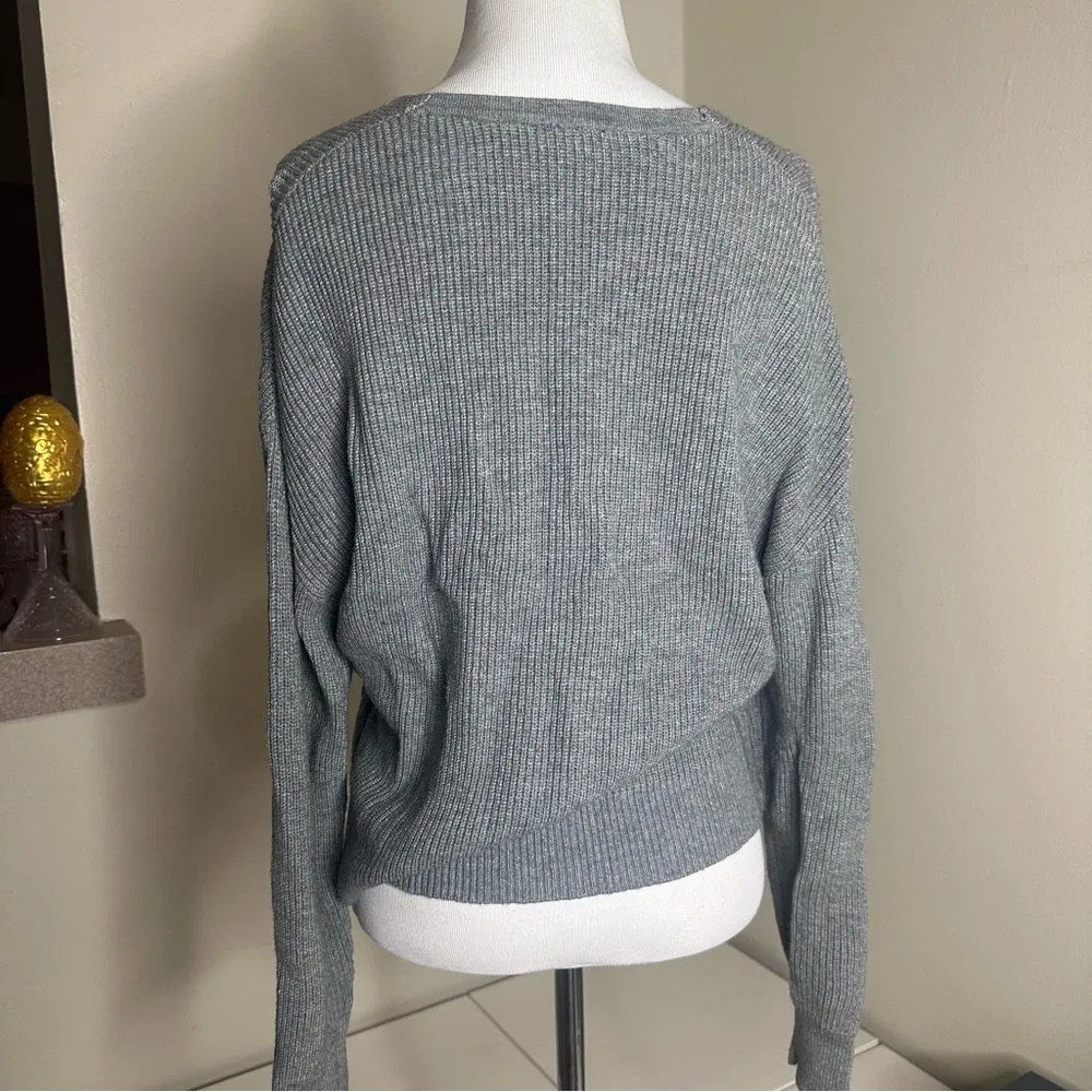 EXPRESS Relaxed Stitched V-Neck Long Sleeve Sweater small - Image 7