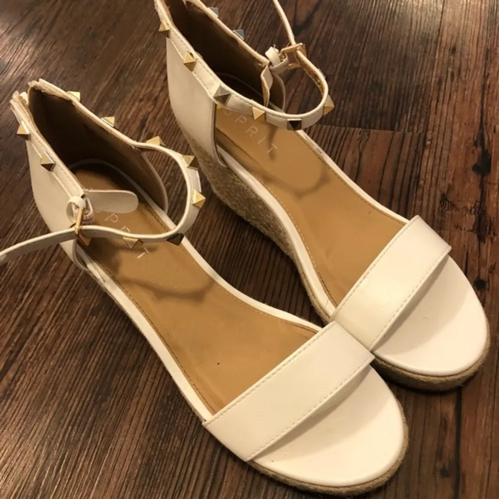 Esprit Wedges - Image 2