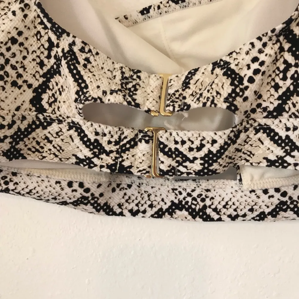 Time & Tru swimwear bikini top padded size 1X (16W - 18W) - Image 4