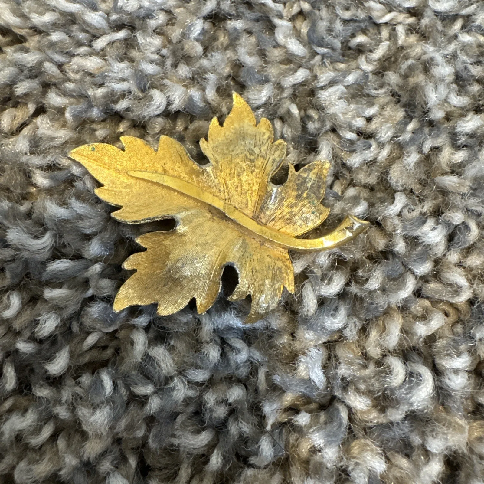 Vintage Signed Mamselle Textured Gold Tone Maple Leaf Pin Brooch - Image 2