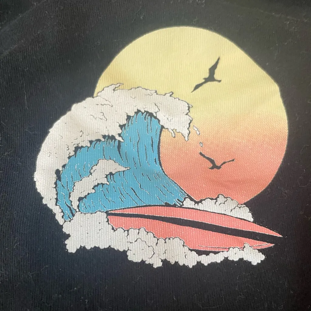 Trendy Graphic Crop Tops Gray - Image 6