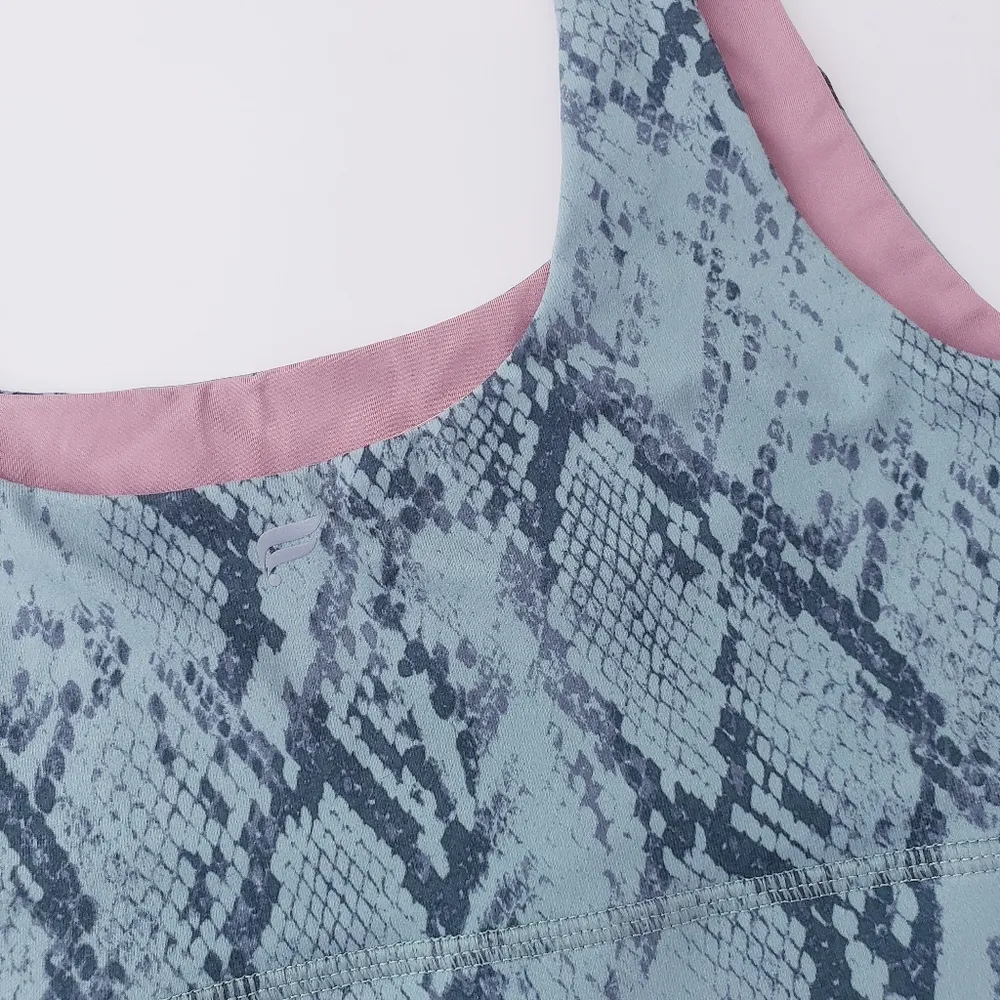 Fabletics Harlyn Midi Impact Reversible Sports Bra - Image 4