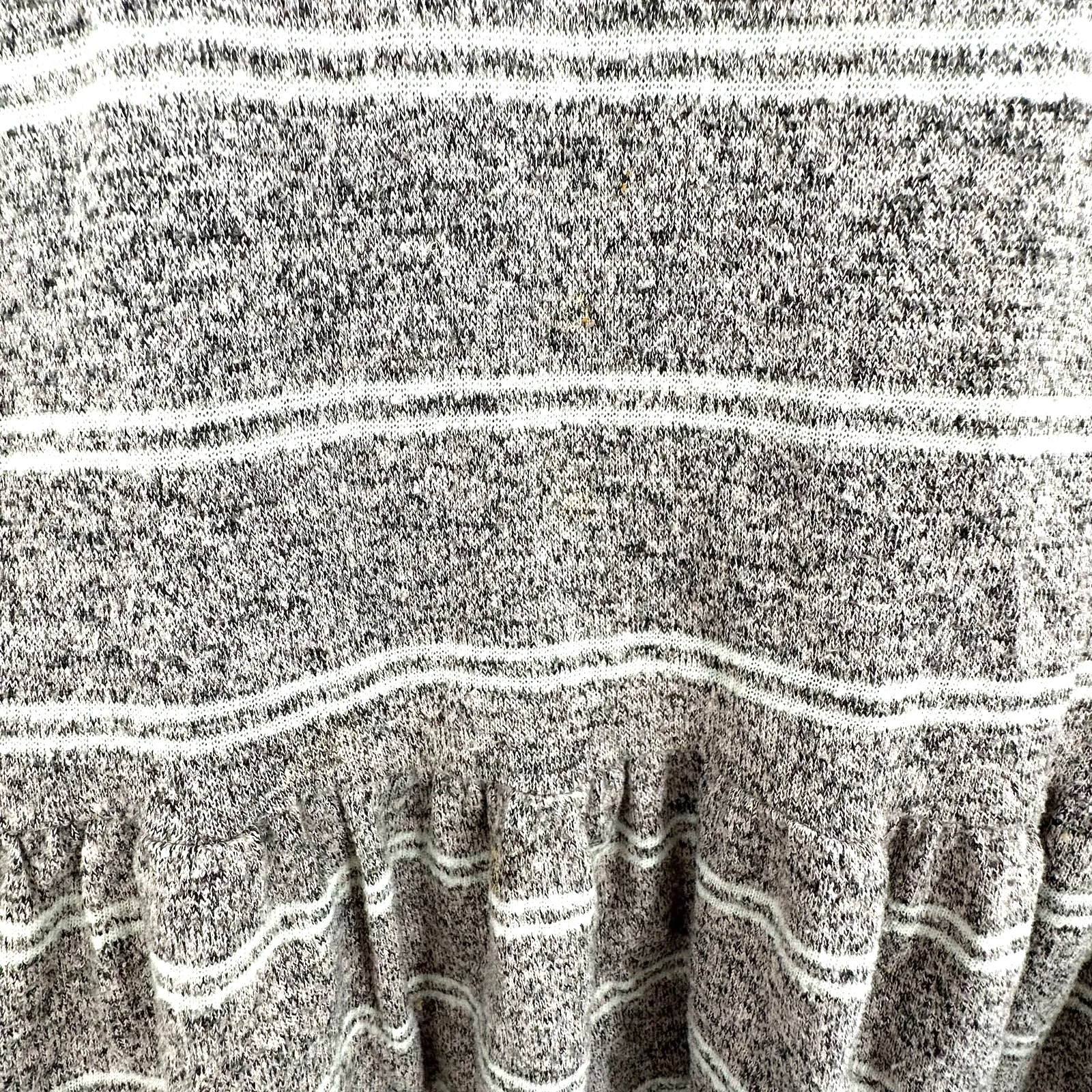 Everly size Medium striped sweater tunic long‎ sleeve white oatmeal/gray - Image 3