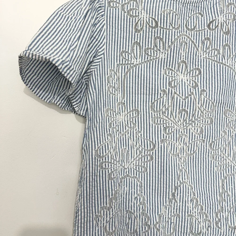 Zara striped blue blouse with lace floral cutout details mesh pin stripe size XS - Image 2