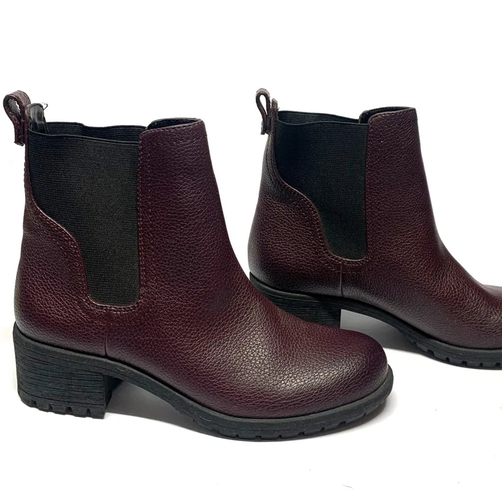 Simply Vera Vera Wang Burgundy Chelsea Ankle Boots, Size Size 5.5 Red - Image 11